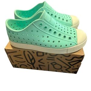 Native Kids Jefferson Shoes Sz12 in Mint Green Blue- Spring, Summer, Water Shoes